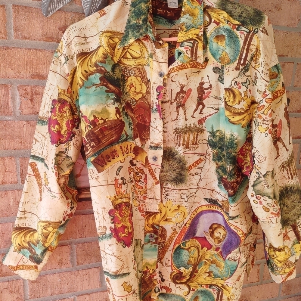 NEW 100% SILK PRINTED COVERED BUTTON DOWN SHIRT SIZE MEDIUM
